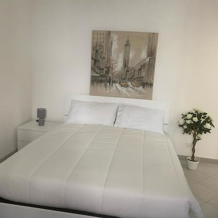 La Casa Di Gio' Hotel Fiumicino Bagian luar foto