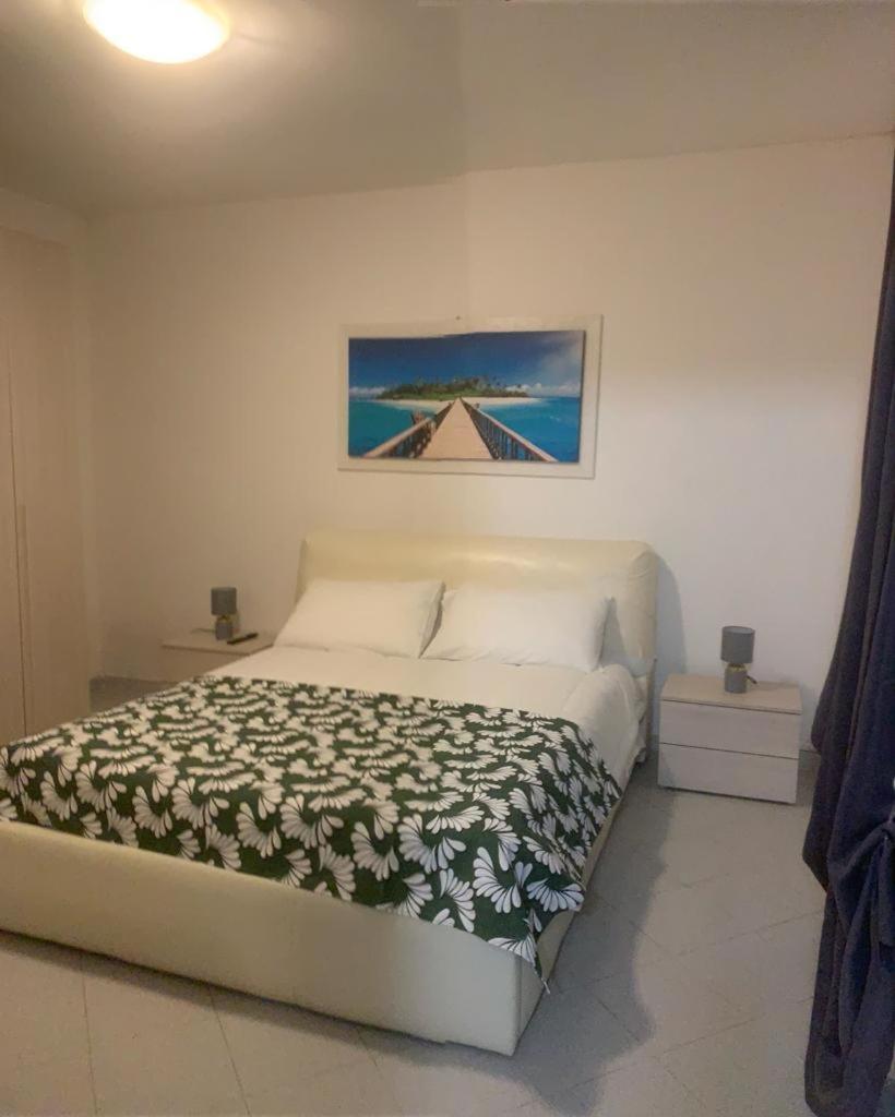 La Casa Di Gio' Hotel Fiumicino Bagian luar foto